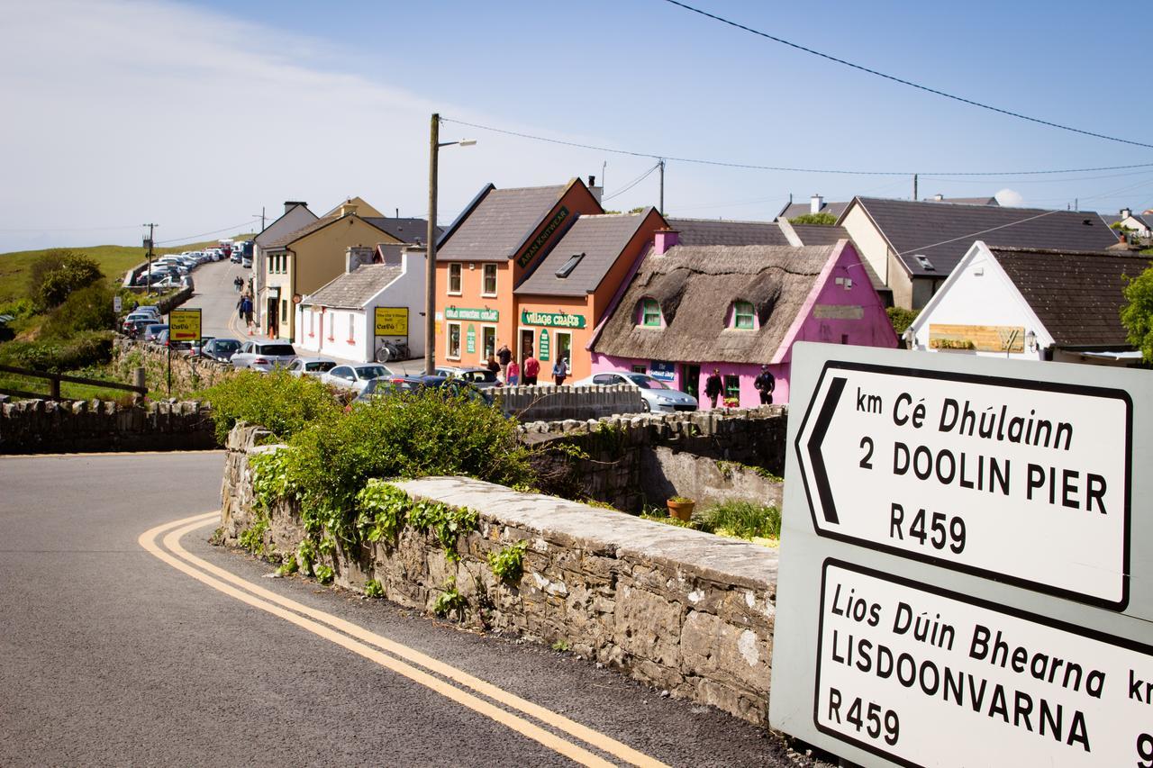Storytellers Cottage Ballycotteen Екстериор снимка