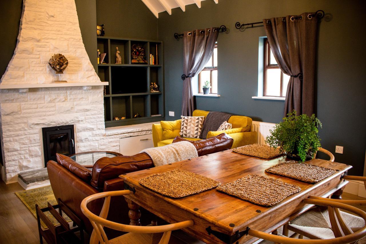Storytellers Cottage Ballycotteen Екстериор снимка