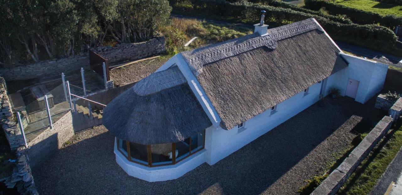 Storytellers Cottage Ballycotteen Екстериор снимка
