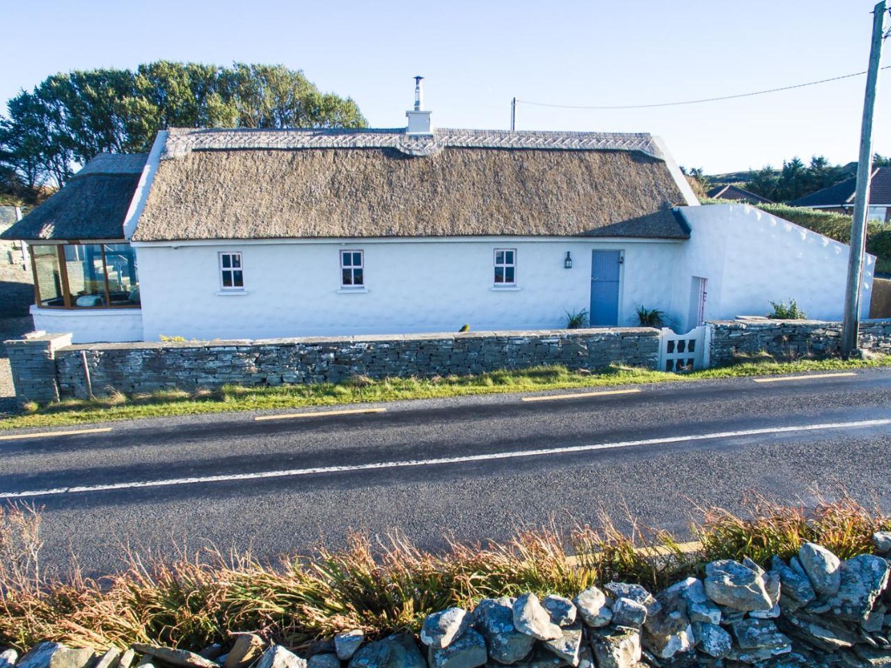 Storytellers Cottage Ballycotteen Екстериор снимка